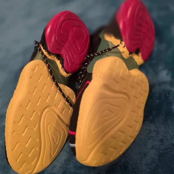 Adidas - Picture 3 of 12